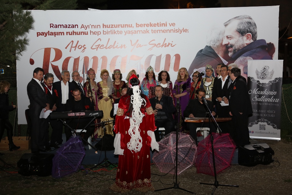 Gürsu'da Yeşilçam Şarkıları Nostaljisi Yaşandı