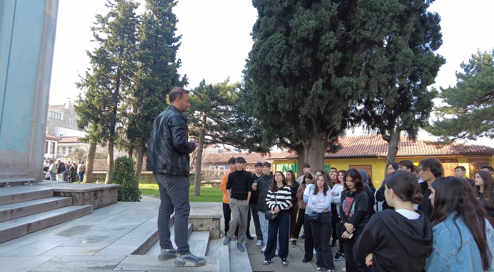 Gürsulu Gençler Bursa Tarihini Keşfediyor