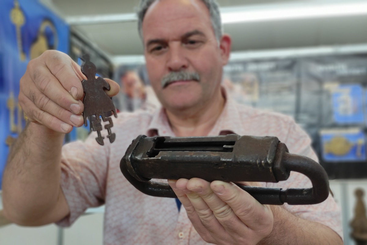 Asırlık kilitlerin aynısını yaptı, her biri servet değerinde