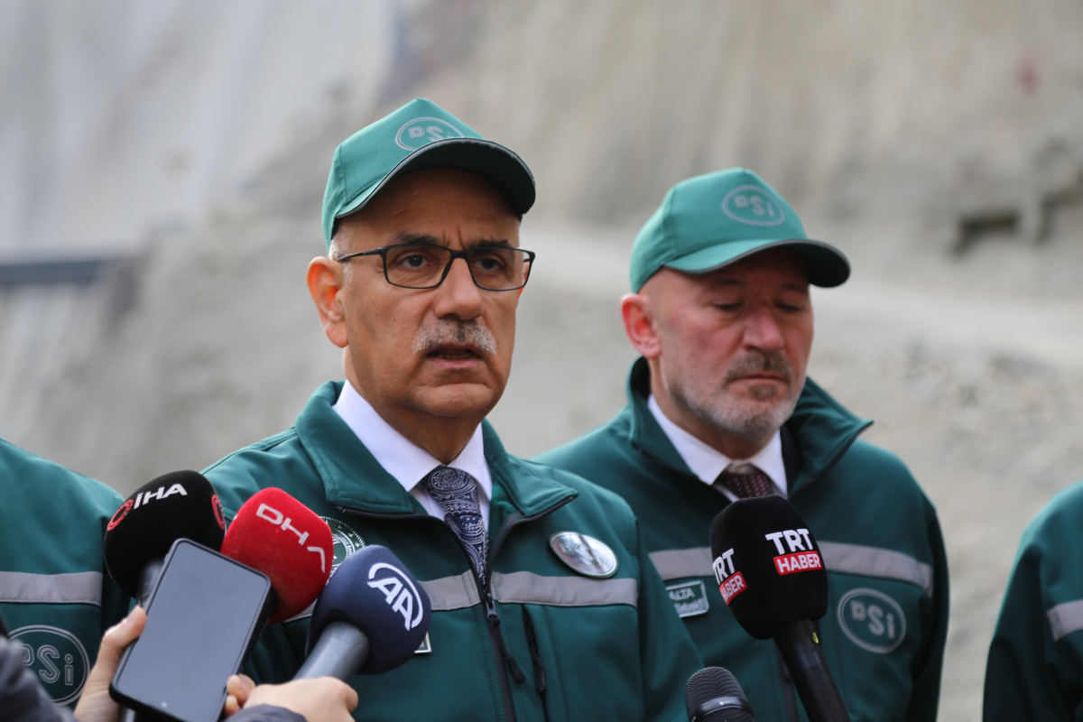 Bakan Vahit Kirişci: 'Yusufeli Barajı'nda su tutma işlemi toplam 309 gün sürecek'