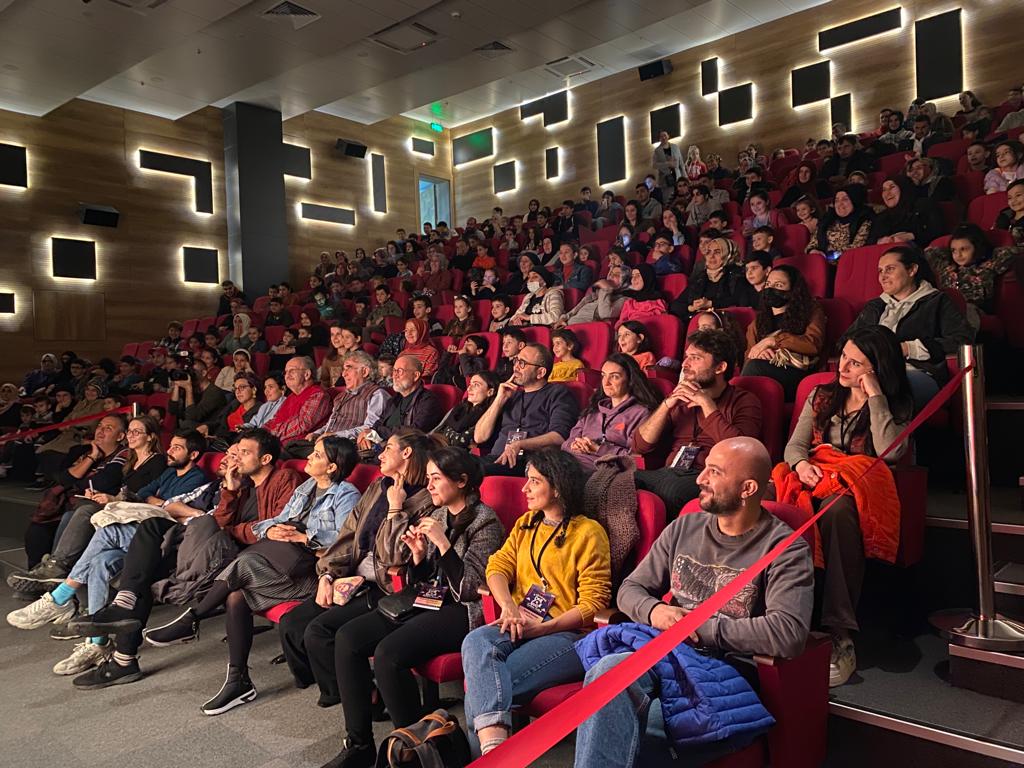 Gürsu Kültür Merkezi’nde Çocukların İlk Tiyatro Buluşması