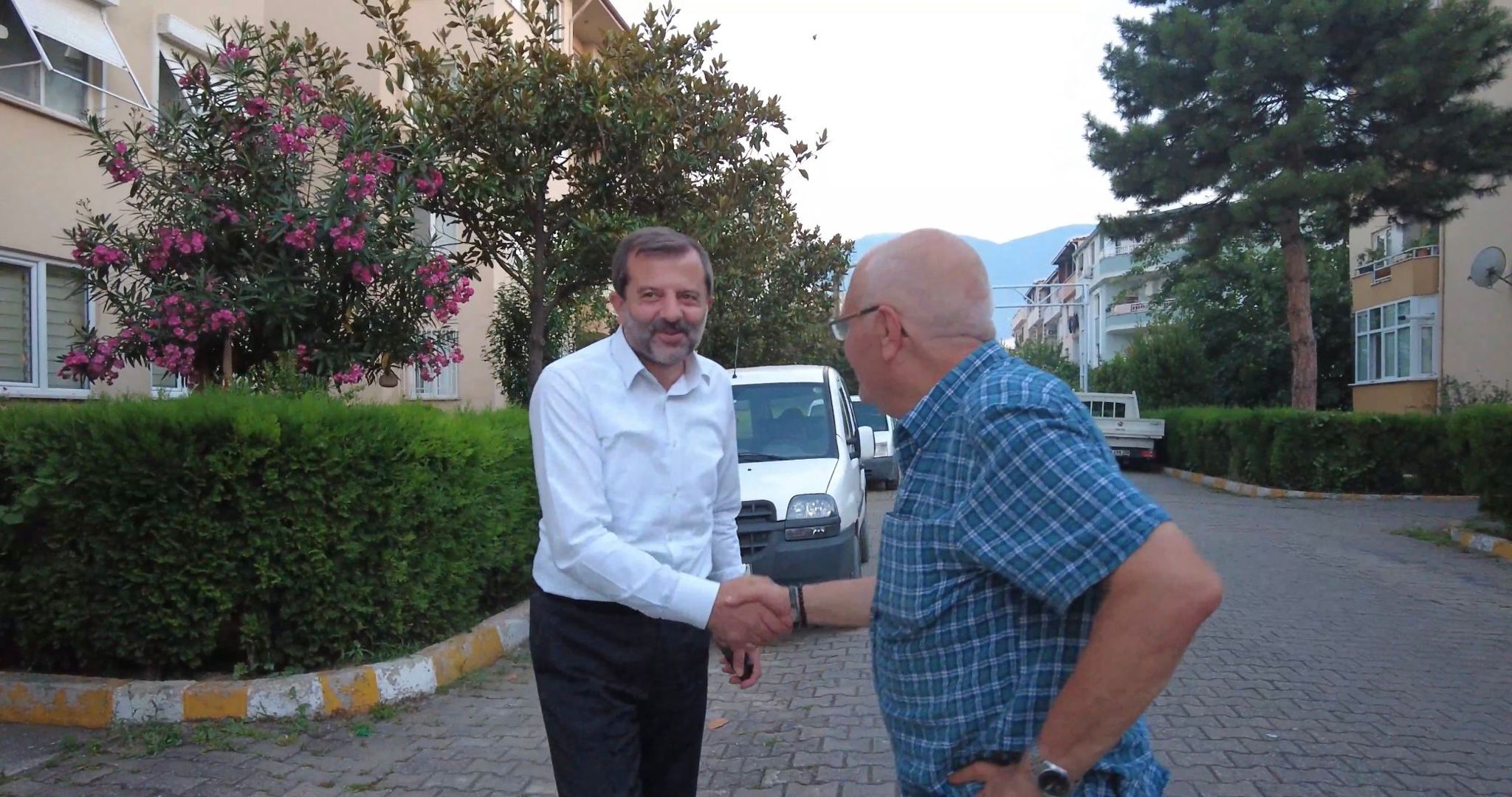 Başkan Işık, Gürsu’da Çalınmadık Kapı Bırakmıyor