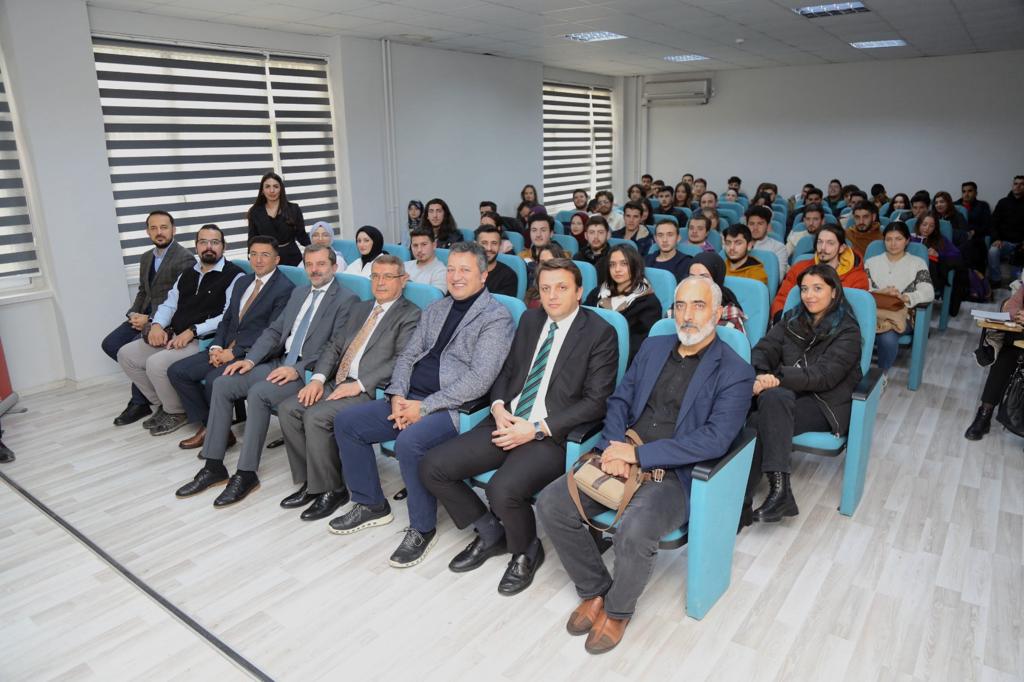 Bursalı Esnaf Kollektif Kariyer Merkezi'yle Dijitale Dönüşecek  