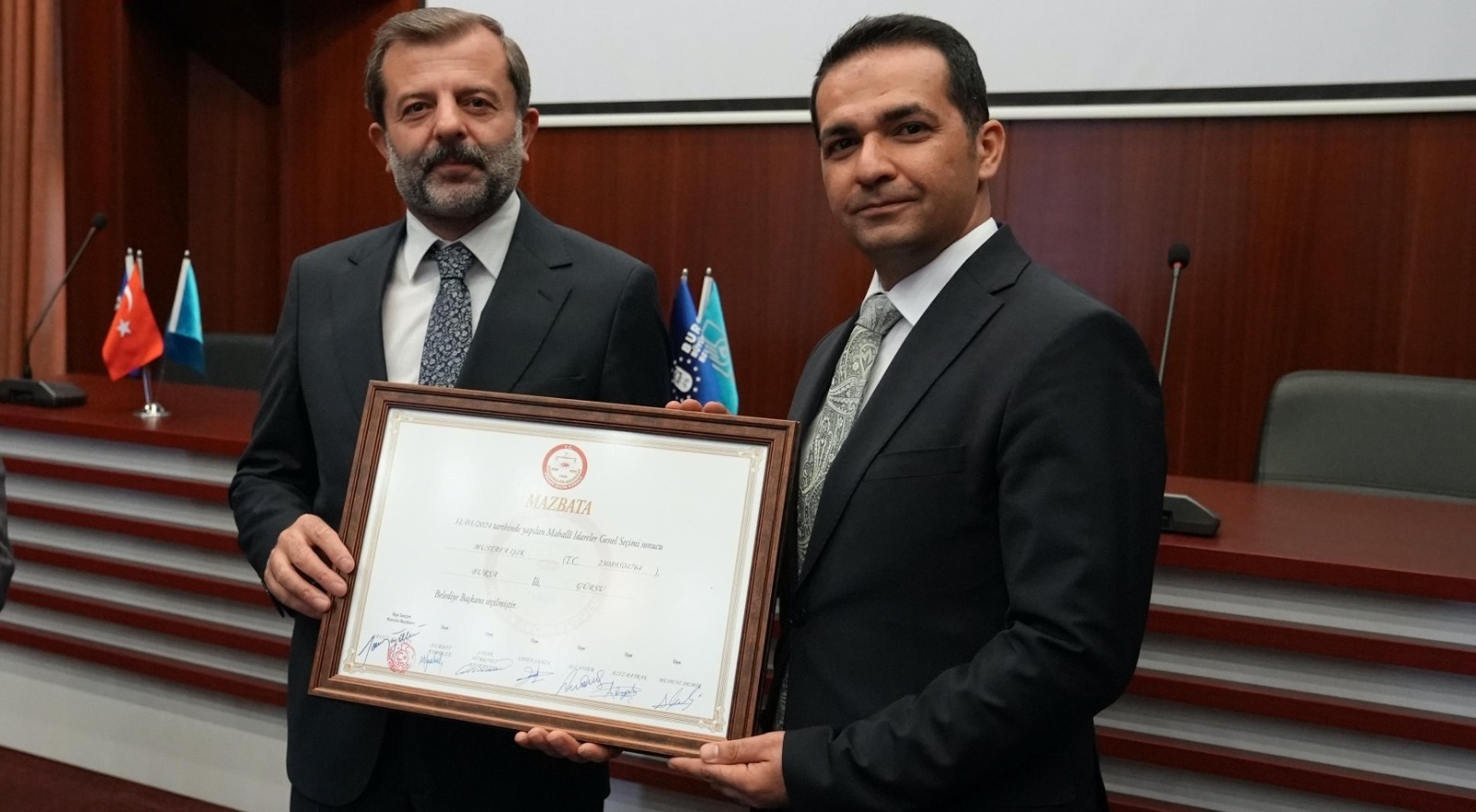  Başkan Mustafa Işık Mazbatasını Aldı