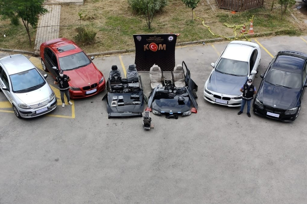 Yalova merkezli 3 ilde 'change oto ve oto parçası' operasyonu